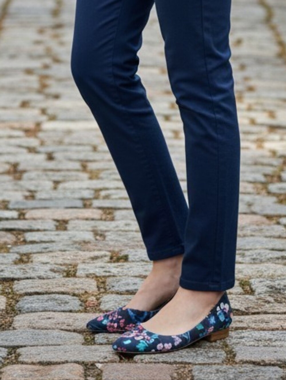 Talbots Edison Botanical D'Orsay Floral Flats Navy Botanical Sz 7 New
